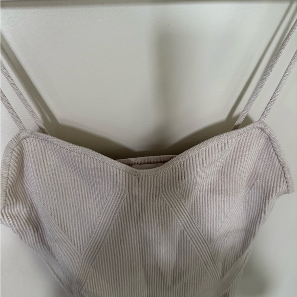 [M] H&M Beige Ribbed Camisole Top - Picture 2 of 4